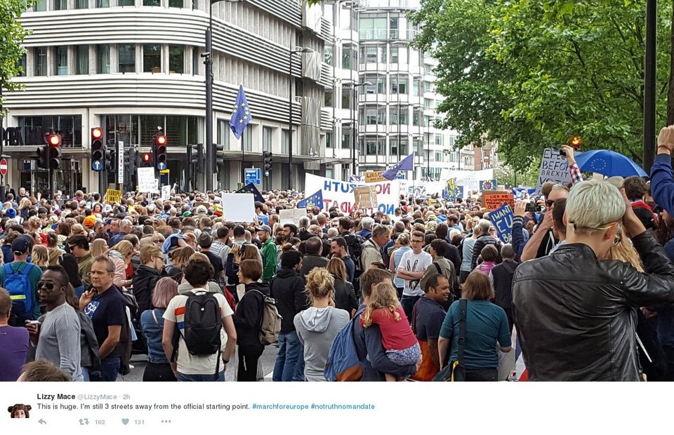 Μεγάλη διαδήλωση κατά του Brexit στο Λονδίνο -«Μένουμε Ευρώπη» είπαν 50.000 διαδηλωτές [εικόνες] | iefimerida.gr 12