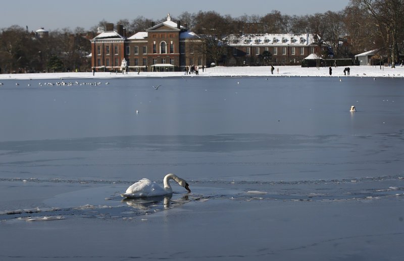 Στο έλεος του χιονιά η Ευρώπη -Δεκάδες θάνατοι και τεράστια προβλήματα [εικόνες] | iefimerida.gr 0