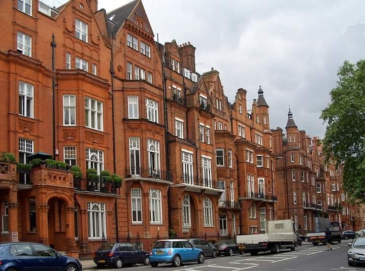 Ιδού ποια είναι η πόλη των δισεκατομμυριούχων και γιατί οι ζάμπλουτοι επιλέγουν την Ελλάδα για διακοπές [εικόνες] | iefimerida.gr 2