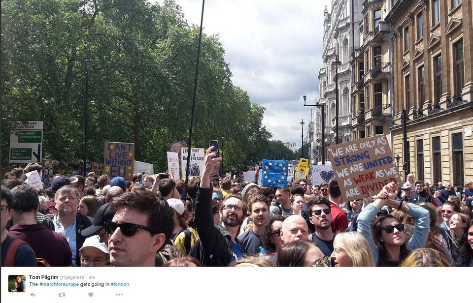 Μεγάλη διαδήλωση κατά του Brexit στο Λονδίνο -«Μένουμε Ευρώπη» είπαν 50.000 διαδηλωτές [εικόνες] | iefimerida.gr 5