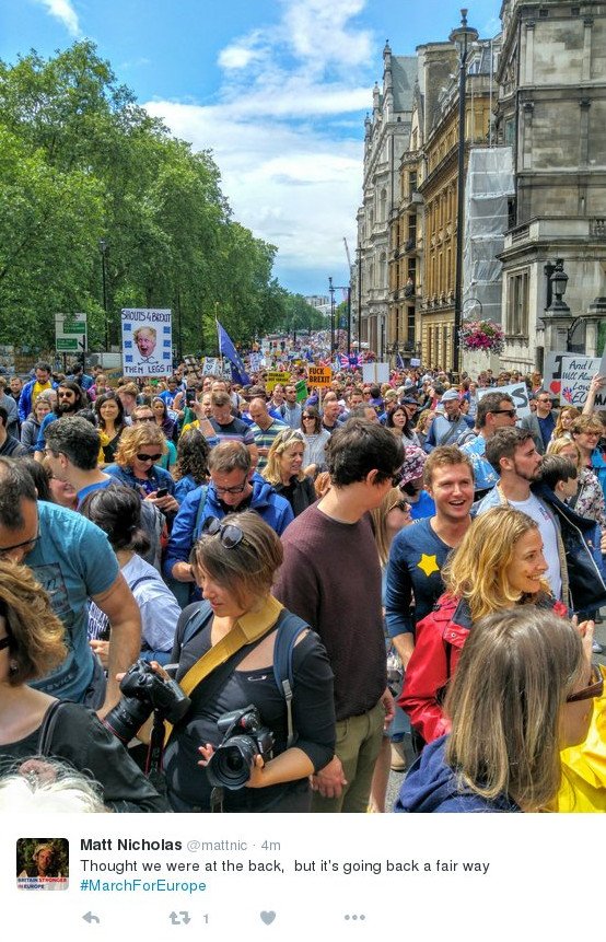 Μεγάλη διαδήλωση κατά του Brexit στο Λονδίνο -«Μένουμε Ευρώπη» είπαν 50.000 διαδηλωτές [εικόνες] | iefimerida.gr 6