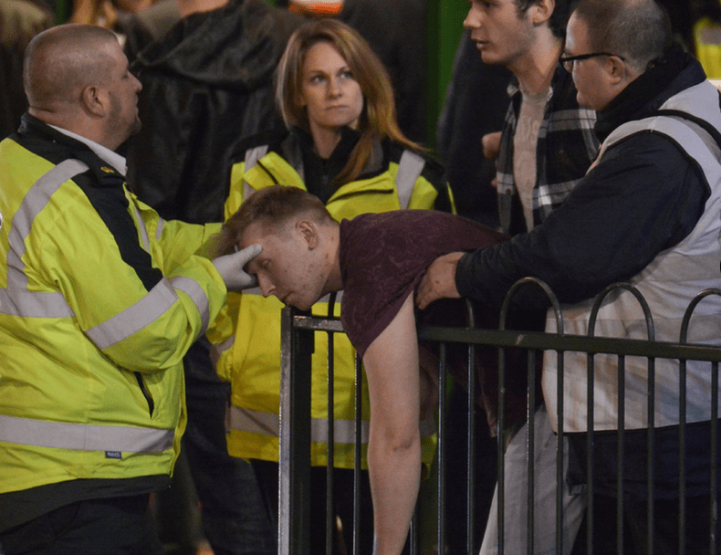 Σοκαριστικές εικόνες κραιπάλης και υπαίθριου σεξ στο Λονδίνο κατά την υποδοχή του νέου έτους [εικόνες] | iefimerida.gr 0