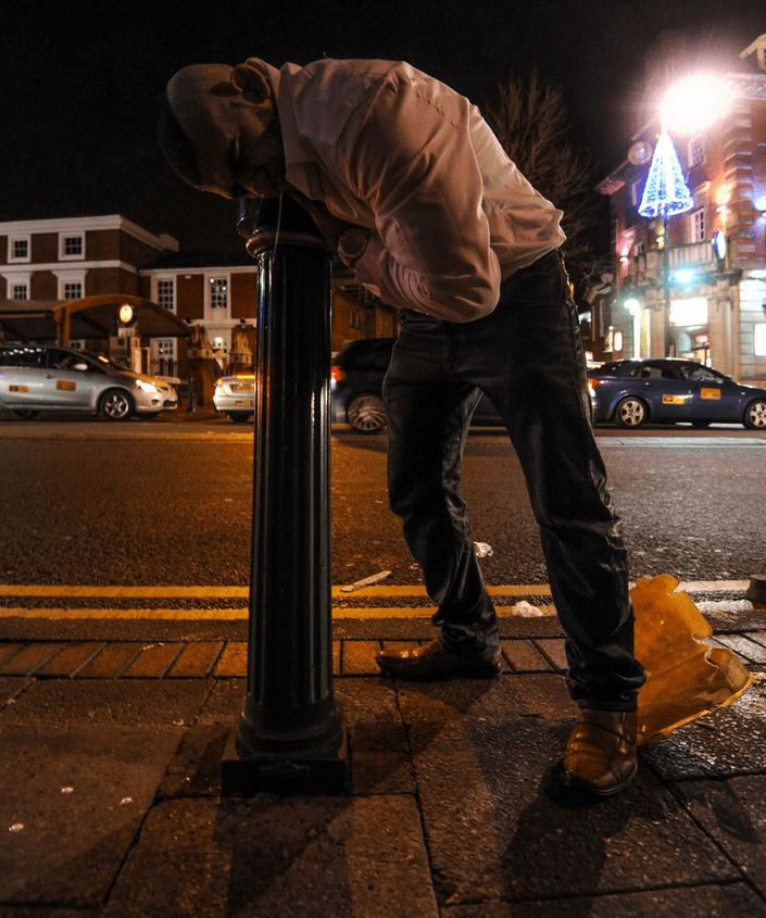 Σοκαριστικές εικόνες κραιπάλης και υπαίθριου σεξ στο Λονδίνο κατά την υποδοχή του νέου έτους [εικόνες] | iefimerida.gr 3