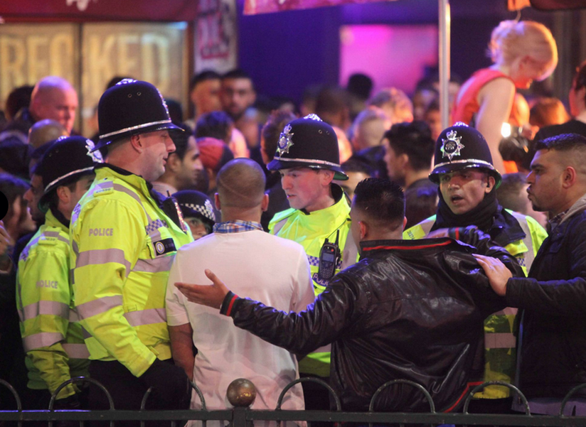 Σοκαριστικές εικόνες κραιπάλης και υπαίθριου σεξ στο Λονδίνο κατά την υποδοχή του νέου έτους [εικόνες] | iefimerida.gr 4