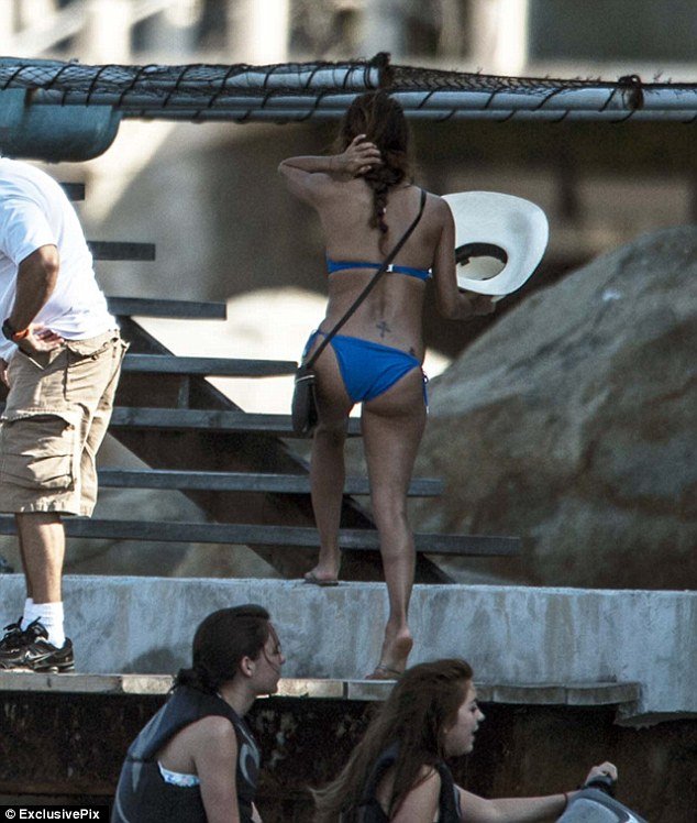 H  Eva Longoria γεμάτη κυτταρίτιδα αλλά με ωραίες καμπύλες [εικόνες] | iefimerida.gr 3