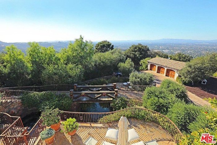 Το σπίτι με τη λίμνη των 14 εκατ. δολ. της Λονγκόρια [εικόνες] | iefimerida.gr 3