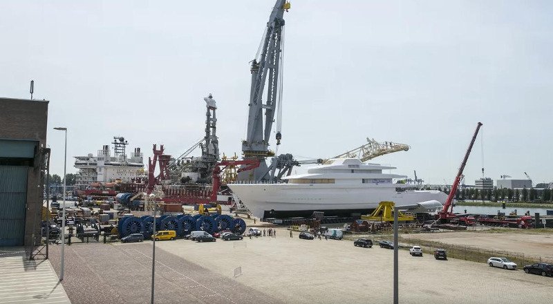 Εντυπωσιακό time-lapse: Η κατασκευή ενός γιοτ μέσα σε 5 λεπτά -Από το μηδέν ως το πλωτό παλάτι [βίντεο] | iefimerida.gr 2