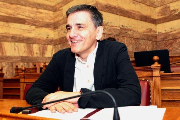 Με νέο λουκ ο Τσακαλώτος -Κουρεμένος και με καλό σακάκι [εικόνες] | iefimerida.gr 0