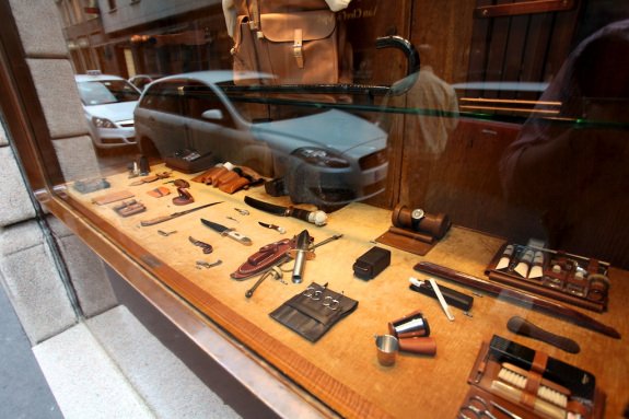 Θύμα της κρίσης ο θρυλικός «G. Lorenzi» στο Μιλάνο: Τέλος εποχής για το ιστορικότερο κατάστημα ειδών καπνιστού της Ευρώπης [εικόνες] | iefimerida.gr 7