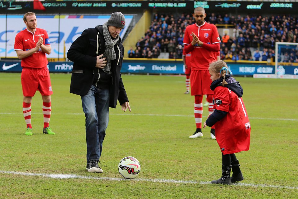 Συγκλόνισε όλο τον κόσμο: Ανέβαλε την ευθανασία του για μια ημέρα και βρέθηκε στο γήπεδο της αγαπημένης του ομάδας [εικόνες & βίντεο] | iefimerida.gr 6