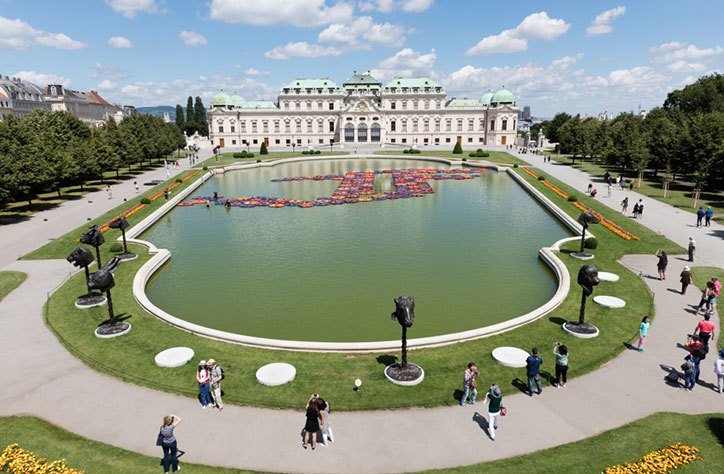 Λοτοί από σωσίβια προσφύγων στο Μπελβεντέρε -Εικαστική παρέμβαση του  Αϊ Γουέι Γουέι [εικόνες & βίντεο] | iefimerida.gr 0