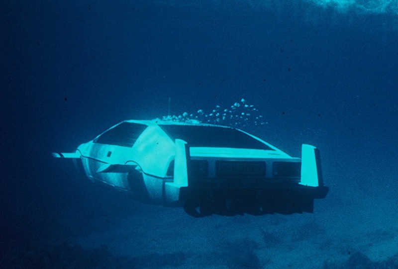 Lotus Esprit: Το σπορ αυτοκίνητο - υποβρύχιο του James Bond πωλείται | iefimerida.gr 1