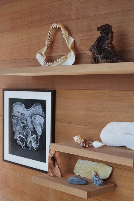 «Το σπίτι δίπλα στο νερό» -Η μίνιμαλ, ξύλινη κατοικία που σχεδιάστηκε 80 χρόνια πριν και χτίστηκε τώρα δια χειρός Louis Vuitton [εικόνες] | iefimerida.gr 9