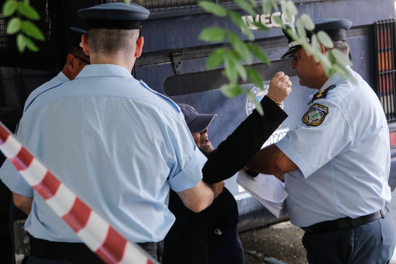 Ξαναχτύπησε η Ελένη Λουκά – Ο Μακρόν το τελευταίο «θύμα»της! [εικόνες & βίντεο]  | iefimerida.gr 4