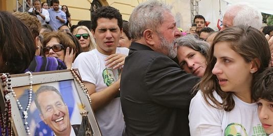  Μαρίνα Σίλβα, η δυναμική ακριβίστρια που θέλει να γίνει πρόεδρος της Βραζιλίας [εικόνες] | iefimerida.gr 4