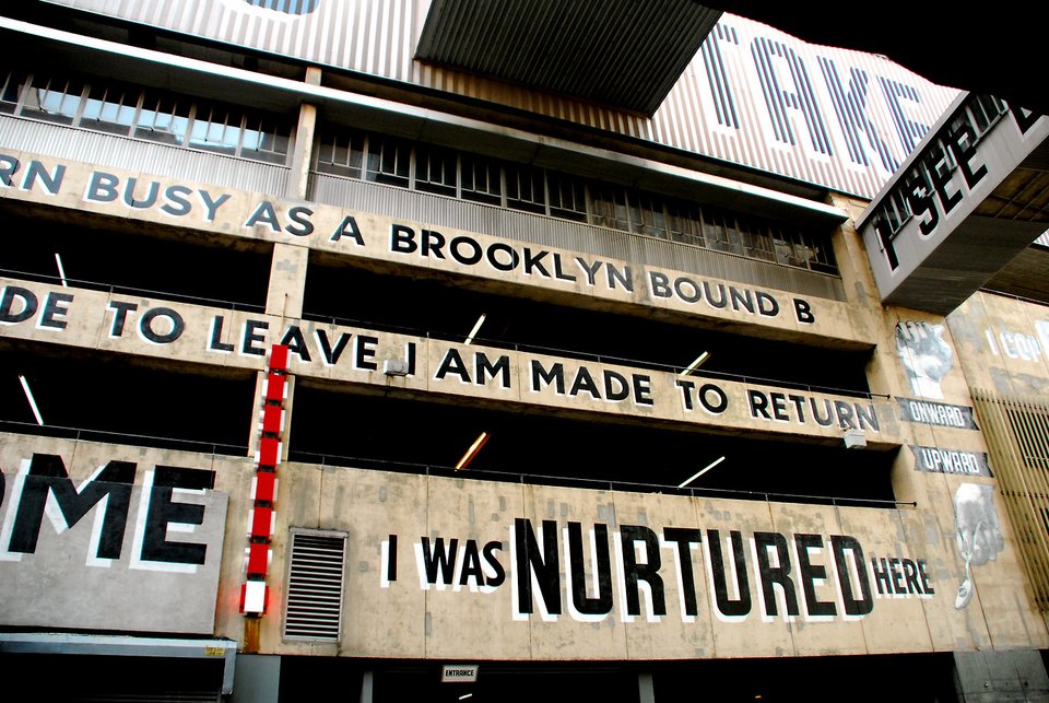 Μηνύματα αγάπης στους δρόμους της πόλης -Οταν το αστικό τοπίο γίνεται καμβάς εξομολογήσεων [εικόνες] | iefimerida.gr 11