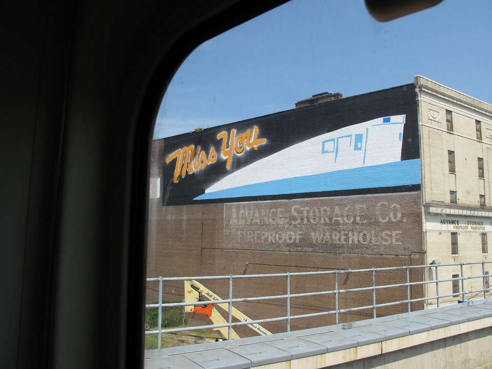 Μηνύματα αγάπης στους δρόμους της πόλης -Οταν το αστικό τοπίο γίνεται καμβάς εξομολογήσεων [εικόνες] | iefimerida.gr 14