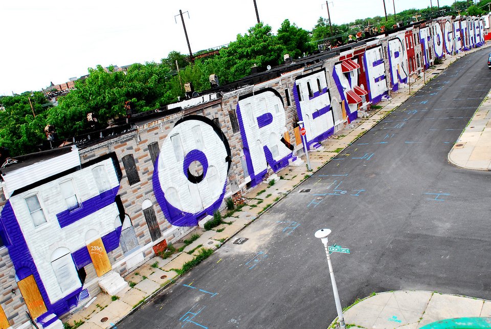 Μηνύματα αγάπης στους δρόμους της πόλης -Οταν το αστικό τοπίο γίνεται καμβάς εξομολογήσεων [εικόνες] | iefimerida.gr 2