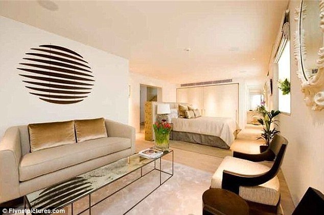 Ρόμπερτ Πάτινσον και Κρίστεν Στιούαρντ βρήκαν την ερωτική τους φωλιά [εικόνες] | iefimerida.gr 2