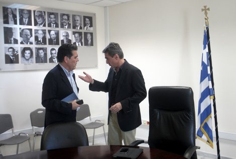 Καταγγελίες δασκάλων για ρουσφετολογικές μετατάξεις -Λοβέρδος: Καταθέστε τις προτάσεις σας | iefimerida.gr 0