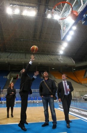 Τα μαγικά τρίποντα του Ανδρέα Λοβέρδου και της Εύης Χριστοφιλοπούλου [εικόνες] | iefimerida.gr 0