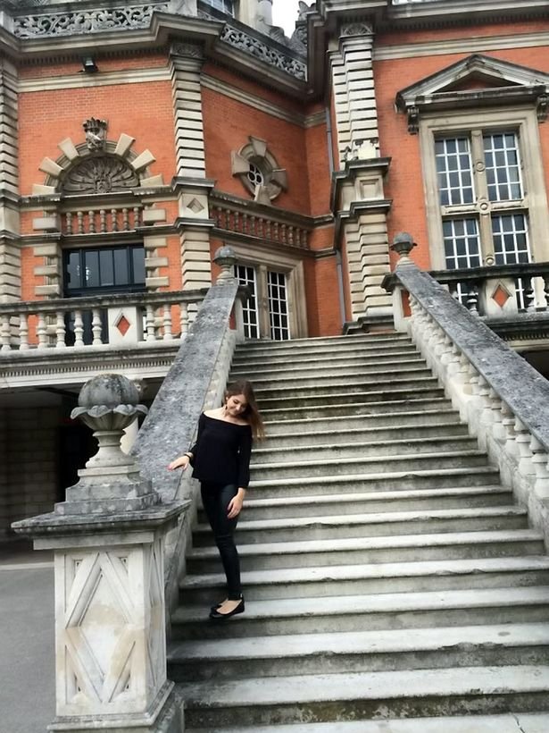 Φοιτήτρια Νομικής ξεσπάει: Οι γυναίκες με κρίνουν για την εμφάνισή μου [εικόνες] | iefimerida.gr 1