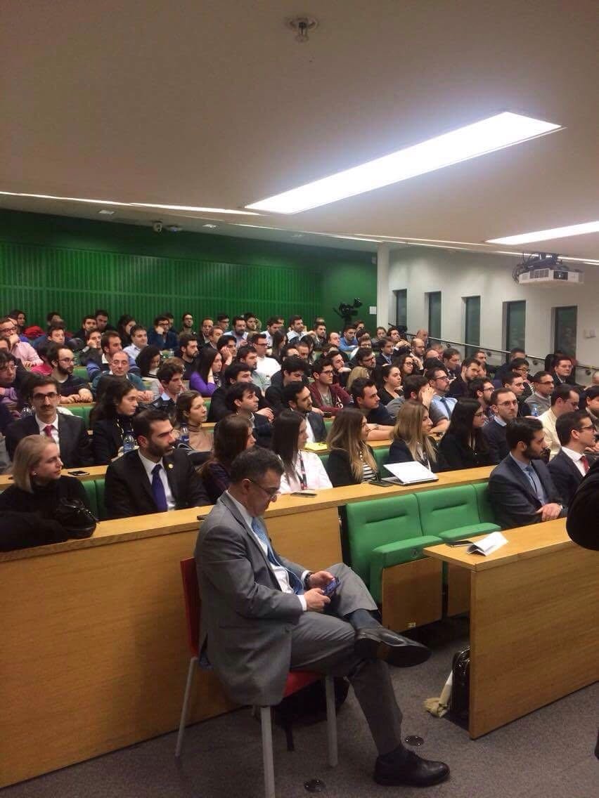 Ο Αδωνις ήπιε καφέ σε ελληνικό μαγαζί στο Λονδίνο και το λάτρεψε [εικόνες] | iefimerida.gr 7