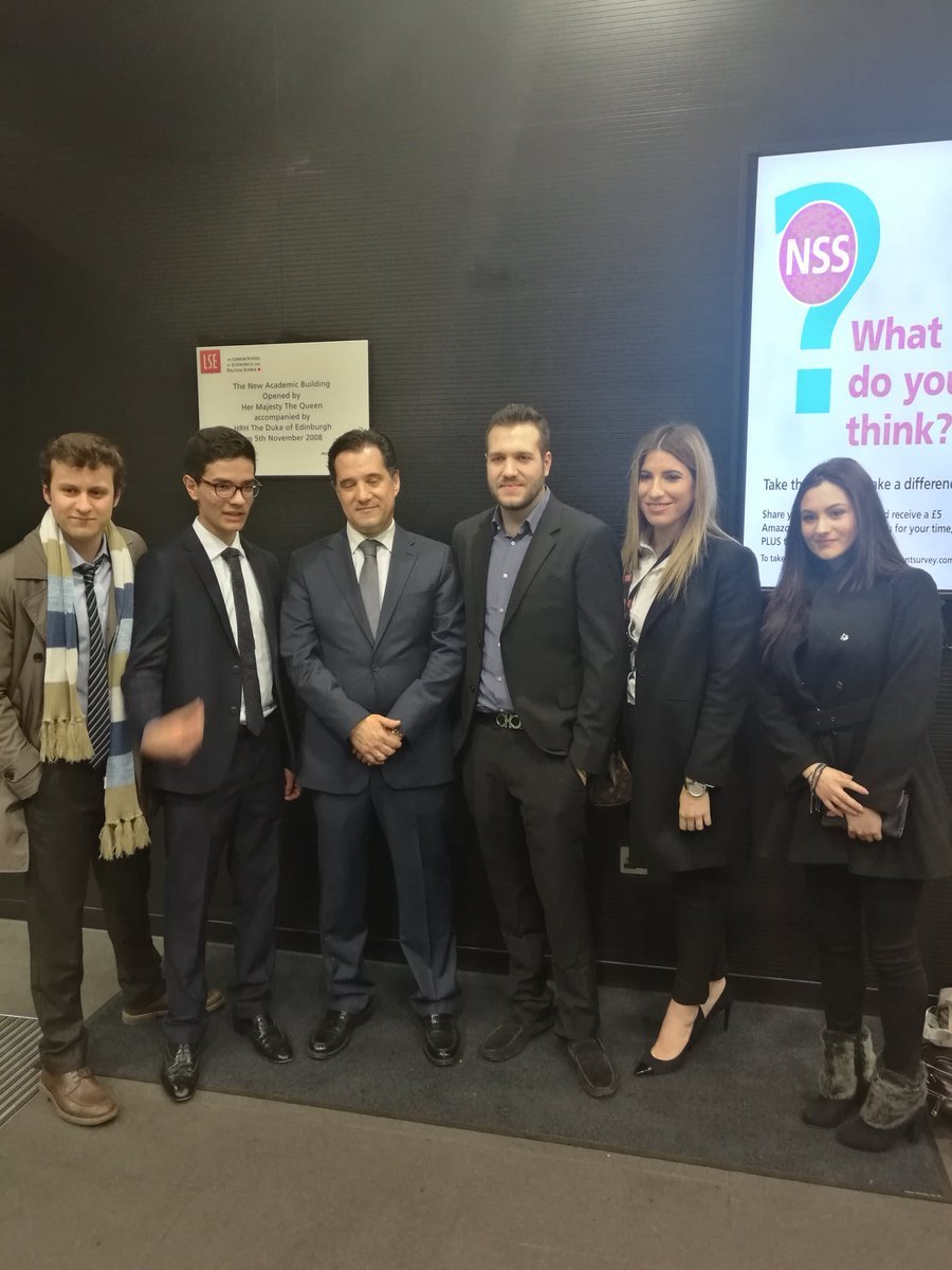 Ο Αδωνις ήπιε καφέ σε ελληνικό μαγαζί στο Λονδίνο και το λάτρεψε [εικόνες] | iefimerida.gr 8