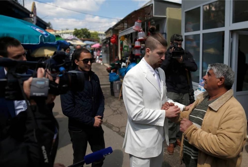 Προεδρικές εκλογές στη Σερβία, την Κυριακή -Ο 25χρονος υποψήφιος με τα μαλλιά σαμουράι [εικόνες] | iefimerida.gr 4