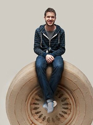 Αυτό είναι το πιο εντυπωσιακό χάρτινο αεροπλάνο στον κόσμο -Χρειάστηκαν 10.000 ώρες για τη δημιουργία του [εικόνες&βίντεο] | iefimerida.gr 7