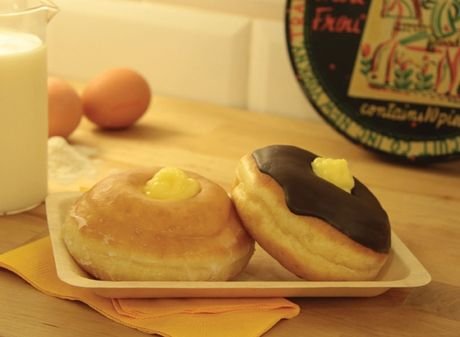 Πέτρος Φιλιππίδης, από άνεργος διαφημιστής πουλάει λουκουμάδες στη Βαρκελώνη και τρελαίνει τους Ισπανούς [εικόνες] | iefimerida.gr 1