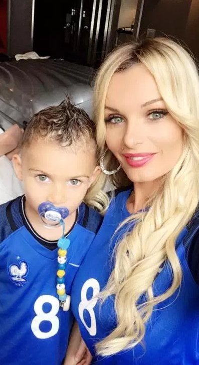 Τρέλανε όλο το EURO η σύζυγος του Παγιέ [εικόνες] | iefimerida.gr 2