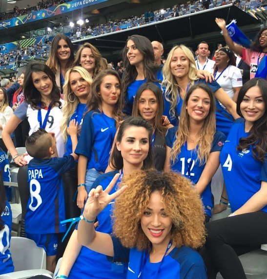 Τρέλανε όλο το EURO η σύζυγος του Παγιέ [εικόνες] | iefimerida.gr 5