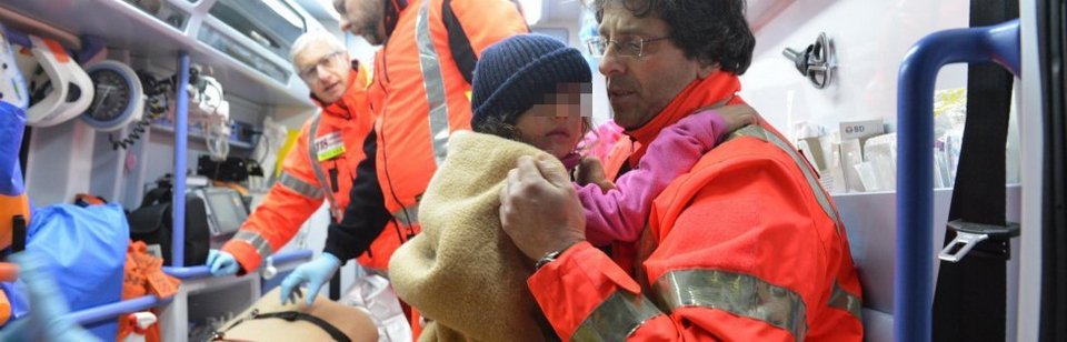 Ιταλία: Απεγκλώβισαν 9 από το ξενοδοχείο που θάφτηκε στο χιόνι | iefimerida.gr 0