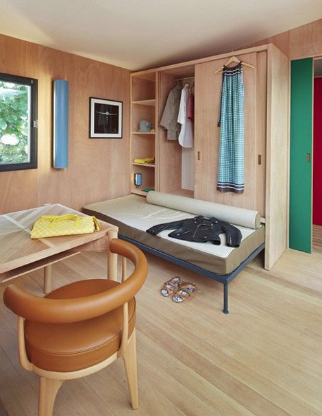 «Το σπίτι δίπλα στο νερό» -Η μίνιμαλ, ξύλινη κατοικία που σχεδιάστηκε 80 χρόνια πριν και χτίστηκε τώρα δια χειρός Louis Vuitton [εικόνες] | iefimerida.gr 8