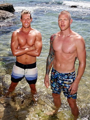 Εκτός από τον Μπραντ Πιτ και αυτός ο ξανθός Αυστραλός βλέπει την Ατζελίνα Τζολί να ιδρώνει [εικόνες]  | iefimerida.gr 2