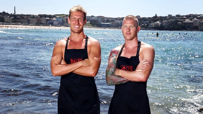 Εκτός από τον Μπραντ Πιτ και αυτός ο ξανθός Αυστραλός βλέπει την Ατζελίνα Τζολί να ιδρώνει [εικόνες]  | iefimerida.gr 6