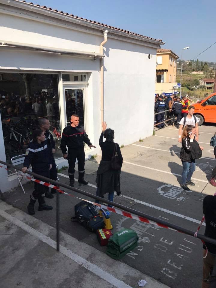 Πυρά σε λύκειο της Γαλλίας με τραυματίες -Δράστης μαθητής που είχε τσακωθεί με τον διευθυντή! | iefimerida.gr 4
