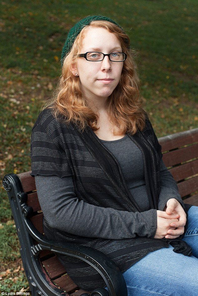 «Κάθε μέρος του εαυτού μου άλλαξε» - Γενναία θύματα βιασμού εναντιώνονται στη σεξουαλική βία, δείχνοντας το πρόσωπό τους [εικόνες] | iefimerida.gr 4