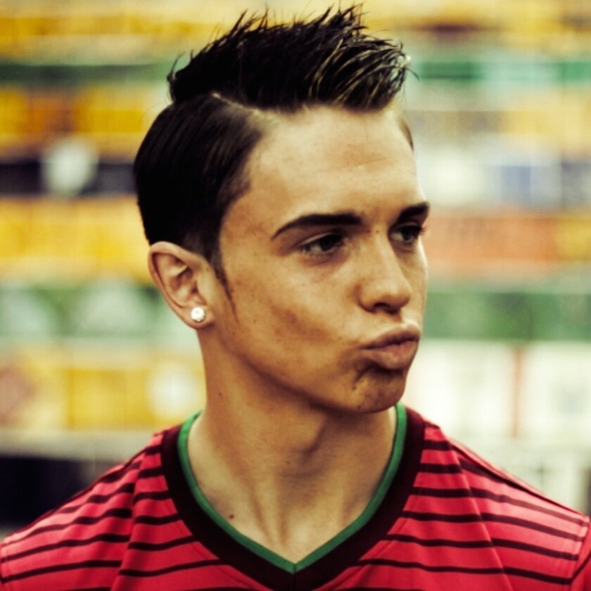 Μοιάζει στον Κριστιάνο Ρονάλντο και δεν χάνει ευκαιρία -Ο βρετανός που έχει το καλύτερο όπλο για να φλερτάρει τα κορίτσια [εικόνες&βίντεο] | iefimerida.gr 3