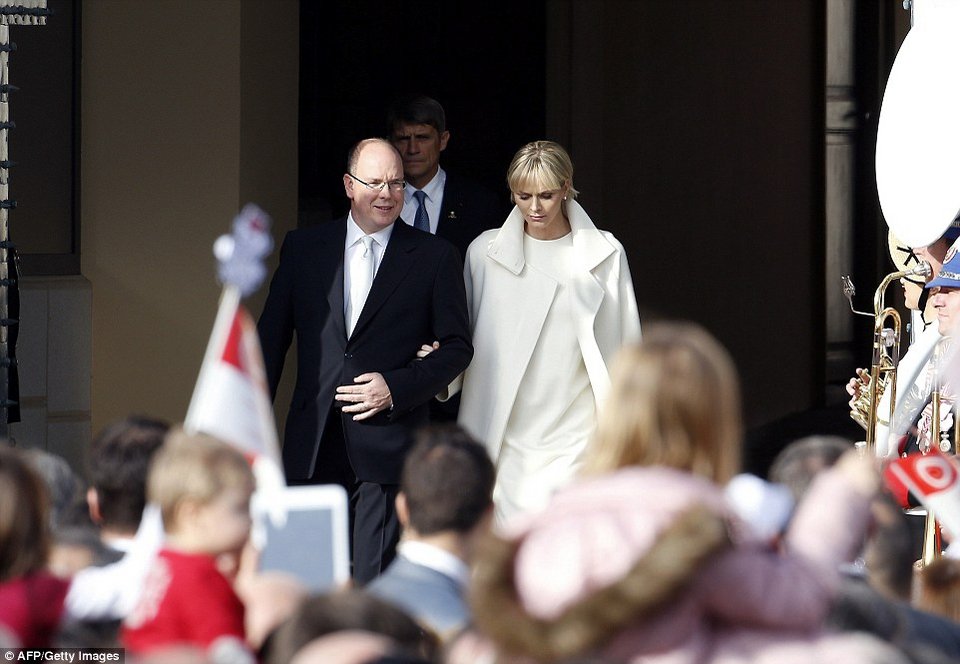 Γκαμπριέλα και Ζακ: Η πρώτη δημόσια εμφάνιση των πριγκιπικών διδύμων του Μονακό [εικόνες]  | iefimerida.gr 5