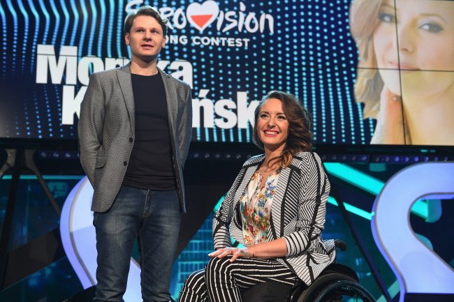 Συγκινεί η υποψήφια της Πολωνίας στη Eurovision: Τραγούδησε καθισμένη σε αναπηρικό καροτσάκι [εικόνες & βίντεο] | iefimerida.gr 2