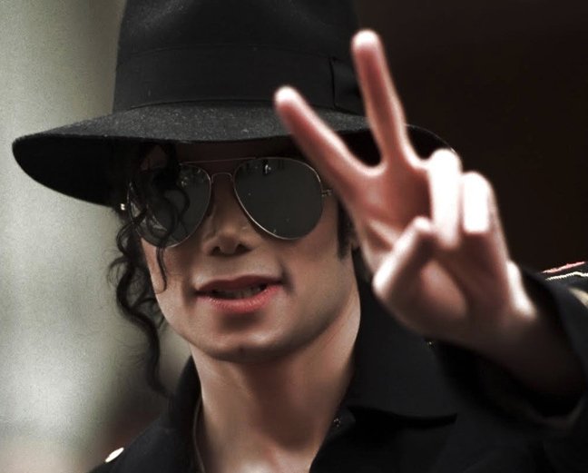 Η μικρή κόρη του Μάικλ Τζάκσον μεγάλωσε και φλερτάρει [εικόνες]  | iefimerida.gr 3