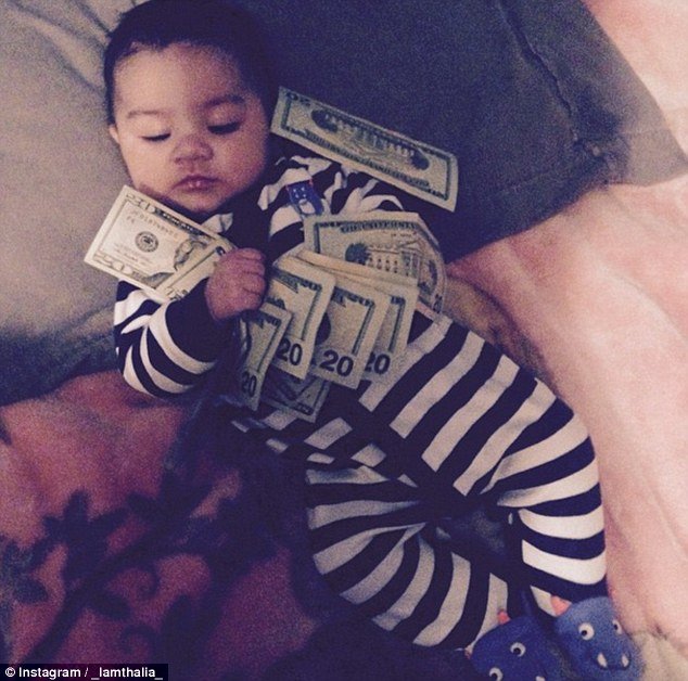 Οι ζάπλουτοι μπόμπιρες του Instagram-Τα διάσημα νήπια που κολυμπούν στο χρήμα [εικόνες] | iefimerida.gr 7