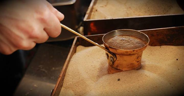 Μελίαρτος: Γεύσεις και μυρωδιές βγαλμένες από την κουζίνα της γιαγιάς στο κέντρο της Αθήνας [εικόνες]  | iefimerida.gr 0