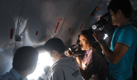 Αναζητώντας τη μοιραία πτήση της Malaysia Airlines: 40 πλοία και 34 αεροσκάφη χτενίζουν τη θάλασσα στο νότιο Βιετνάμ [εικόνες] | iefimerida.gr 2