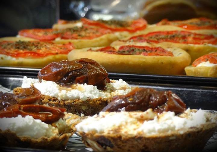 Μελίαρτος: Γεύσεις και μυρωδιές βγαλμένες από την κουζίνα της γιαγιάς στο κέντρο της Αθήνας [εικόνες]  | iefimerida.gr 4