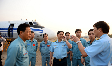 Αναζητώντας τη μοιραία πτήση της Malaysia Airlines: 40 πλοία και 34 αεροσκάφη χτενίζουν τη θάλασσα στο νότιο Βιετνάμ [εικόνες] | iefimerida.gr 5