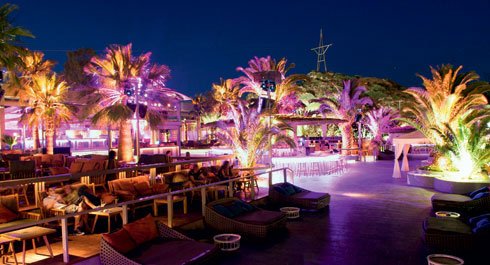 Στη θάλασσα μέχρι να δύσει ο ήλιος - 5 beach bars στην Αθήνα [εικόνες]  | iefimerida.gr 2
