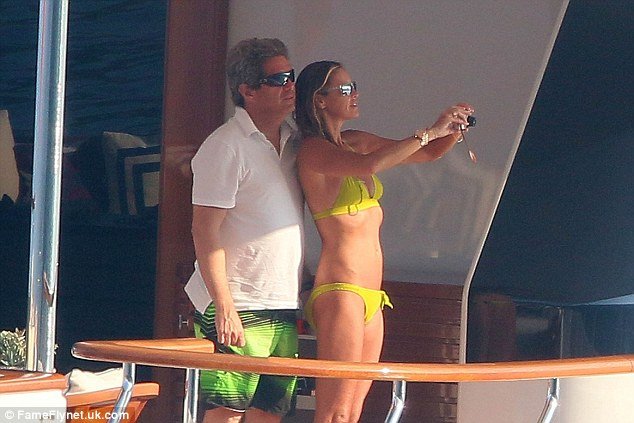 Κορμί-θάνατος -Η Ελ ΜακΦέρσον στα 51 της ισοπεδώνει και 20άρες [εικόνες] | iefimerida.gr 0